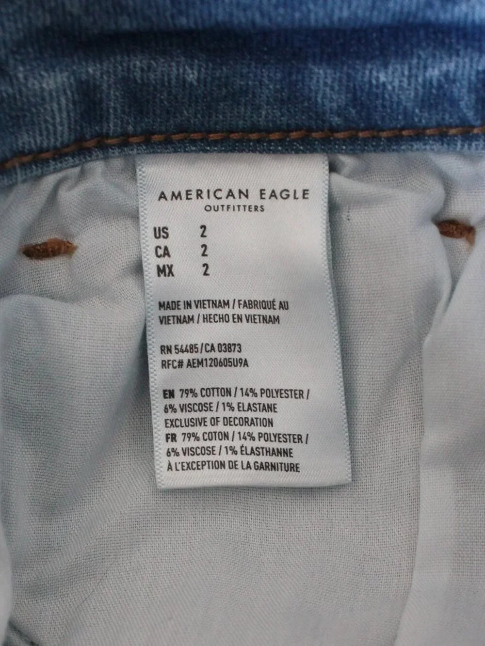 American Eagle Denim Mom Shorts Women's 2 Cuffed Jean Shorts Medium Light Wash